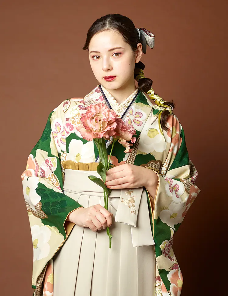 緑色の卒業式のレンタル袴人気・おすすめコレクション｜卒業式の袴 レンタル・前撮りなら【TAKAZEN】大阪（梅田・心斎橋・堺）兵庫（神戸旧居留地・姫路）奈良・橿原の店舗へ