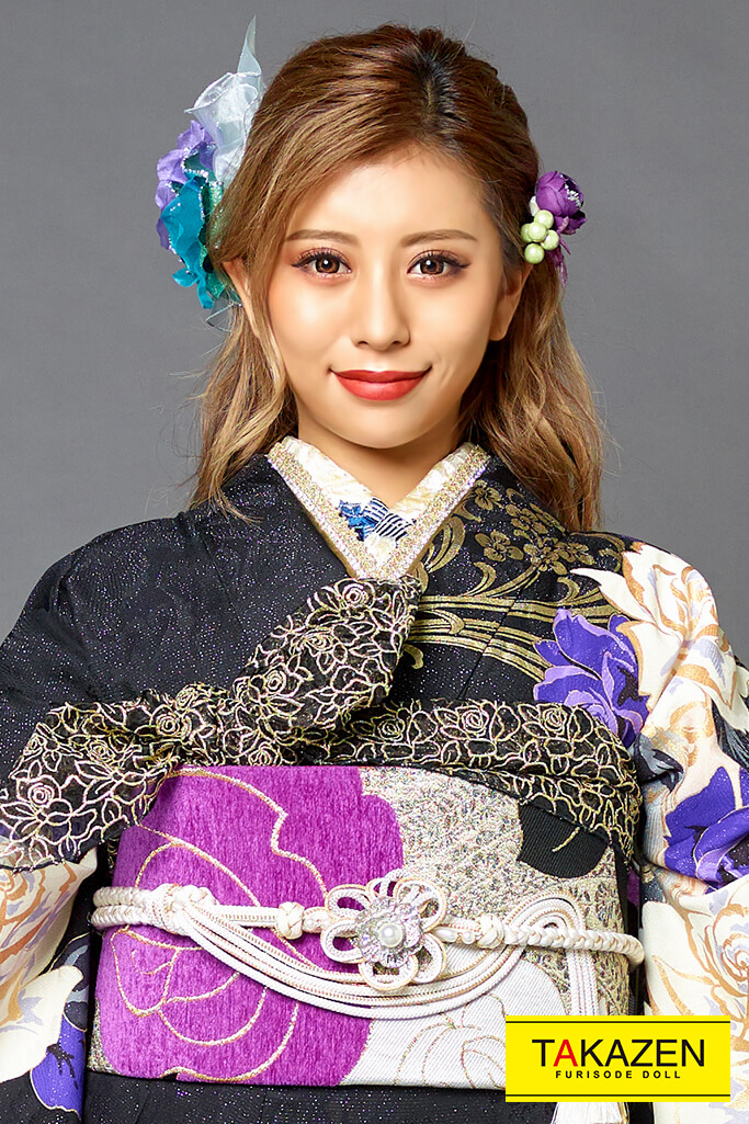 モード 紫 黒 薔薇柄 Murua 派手 かっこいい振袖 目立つ オシャレ グラマラス 通販可 成人式振袖 卒業式袴レンタル 前撮りなら Takazen 大阪 梅田 心斎橋 堺 兵庫 神戸三宮 奈良の店舗へ