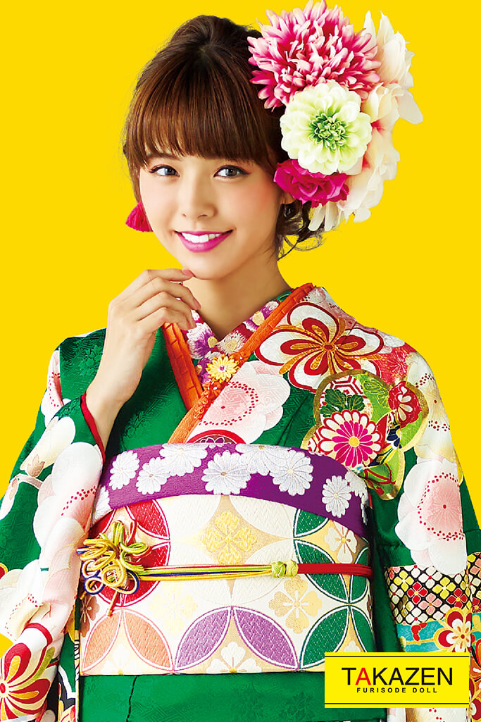 個性的おしゃれレトロモダン古典 流行り可愛い 白 赤 グリーン 緑色 レトロ古典 成人式はかわいいレトロ 古典振袖 振袖 袴レンタルなら Takazen 大阪 心斎橋 堺 兵庫 神戸 奈良の店舗へ