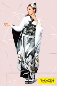 カッコイイ　振袖　モード