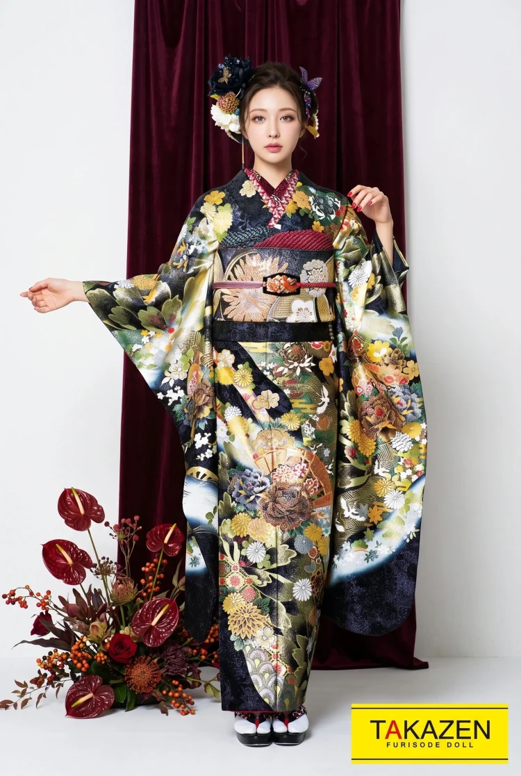 TAKAZENのレンタル振袖 ジャパンモード　白/黒/ゴールド(金色)　吉祥文様　迫力満点　クール系　花魁風　派手　目立つ　ラメ入り生地【通販可】32141