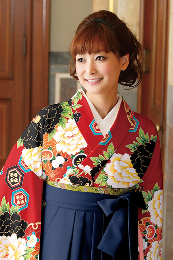 TAKAZENのレンタル袴 正統派古典　赤/黒　ボタン柄　かっこいい　大人っぽい【通販可】K30029