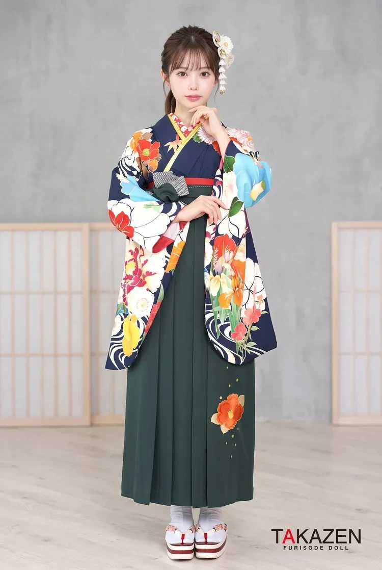 TAKAZENのレンタル袴 正統派古典 紺/赤/ネイビー ツバキ柄 ちはやふる袴 カラフル 華やか【通販可】K31056