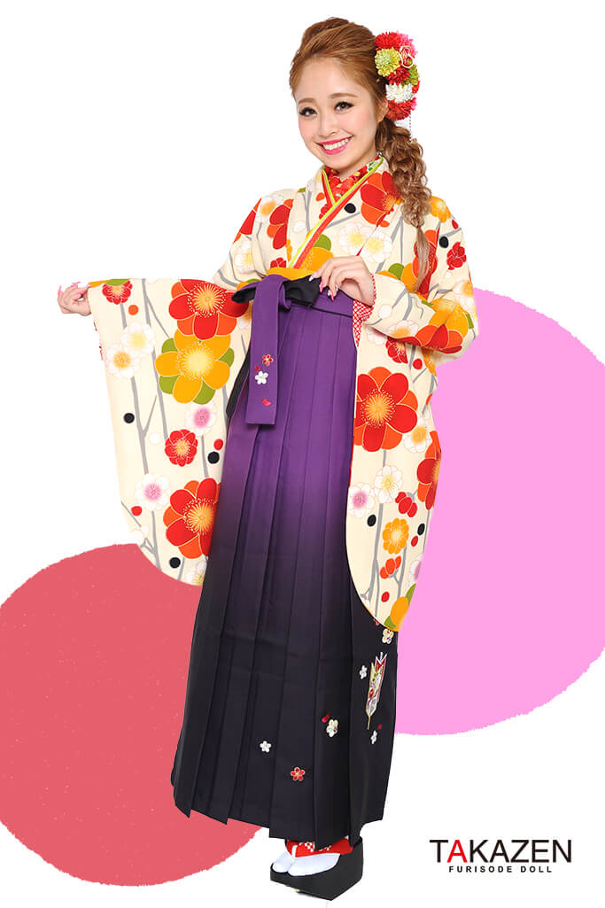 TAKAZENのレンタル袴 レトロ　クリーム/オレンジ　梅柄　かわいい　人気個　小学生さんにも人気【通販可】RY014