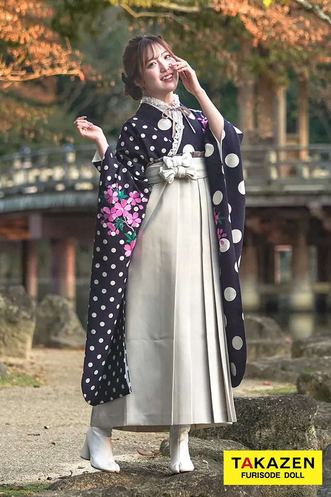 TAKAZENのレンタル袴 レトロポップ　ドット柄/水玉模様　かわいい　ガーリー　おしゃれ　足袋ブーツスタイル【通販可】RY042