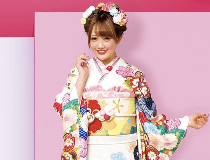 奈良で成人式　大人気モデル伊藤桃々ちゃん着用振袖レンタルするなら【TAKAZEN奈良店】