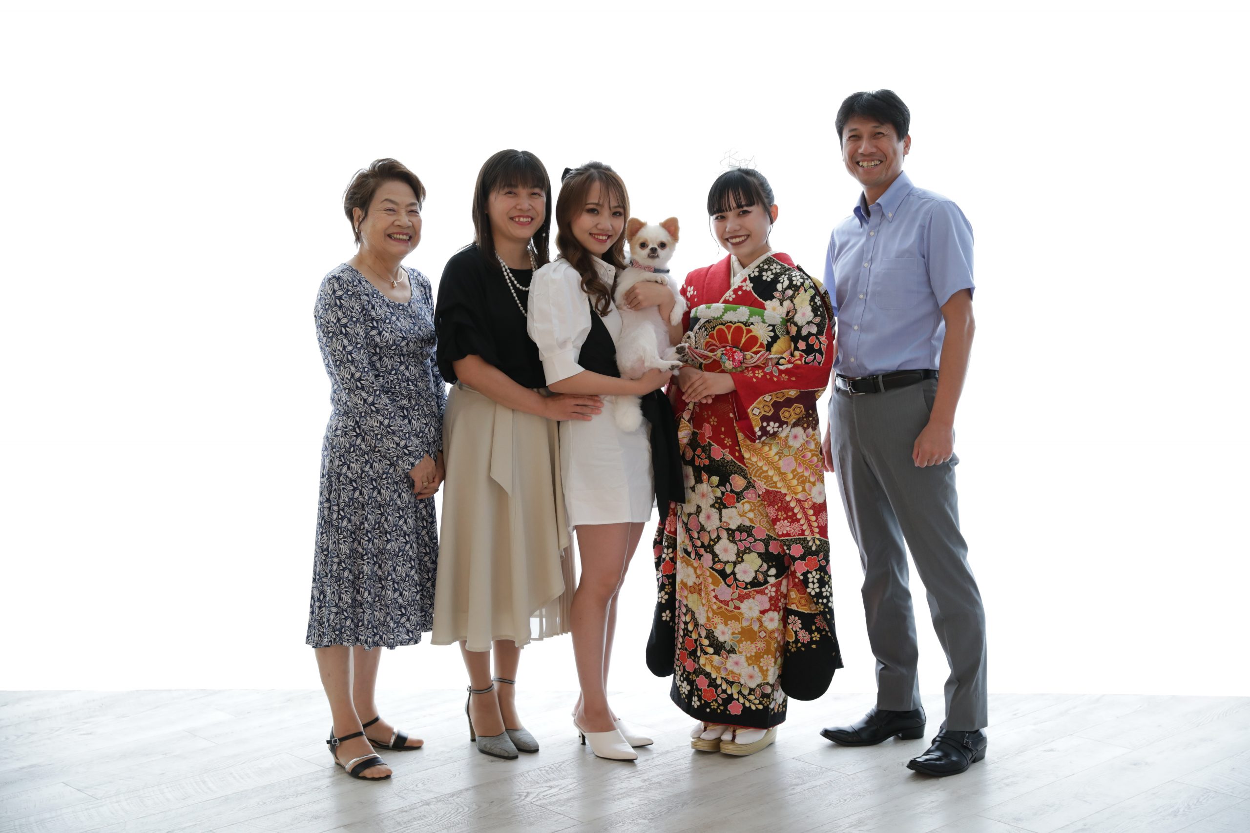 大阪梅田で成人式　ペットちゃんと撮影OK！　前撮り撮影会なら【TAKAZEN梅田店】