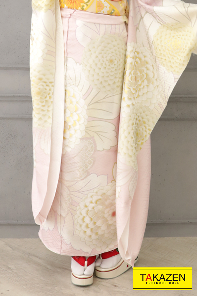 くすみカラー上品シンプル古典 綺麗系大柄 白 ピンク クリーム Yk0153 古典 成人式は上品で優雅な古典振袖 成人式振袖 卒業式袴レンタル 前撮りなら Takazen 大阪 梅田 心斎橋 堺 兵庫 神戸 奈良の店舗へ