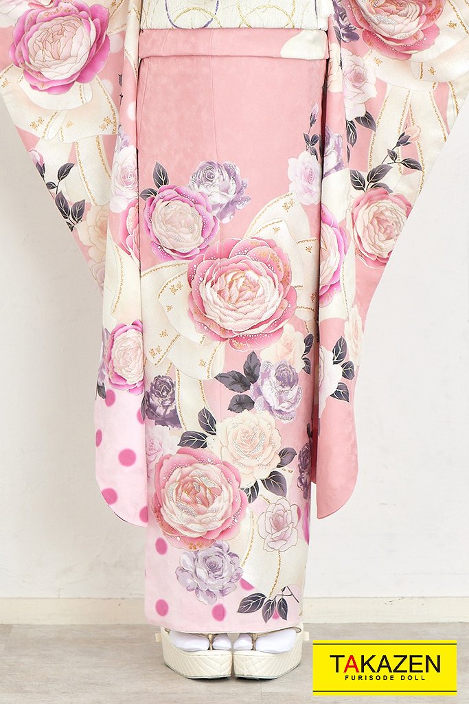 TAKAZENのレンタル振袖 キュートガーリー　淡色ピンク　バラ柄　写真映え　ゆるふわ　可愛いデザイン　あざとかわいい【通販可】22053