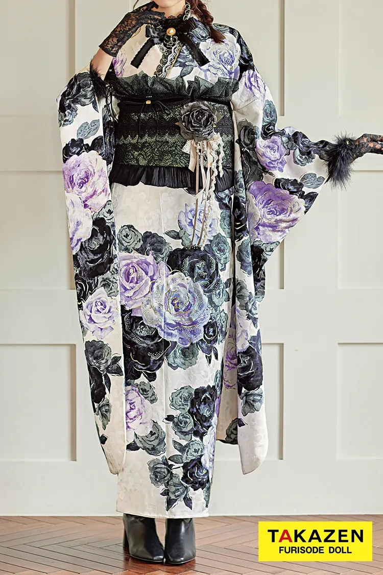 TAKAZENのレンタル振袖 ヘップバーン 白/紫/グレー バラ柄 エレガント セレブ ブーツコーデ スワロフスキー付き おしゃれ 量産型【通販可】31001
