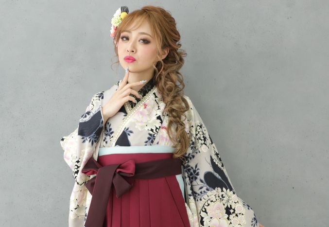♥袴レンタルはTAKAZEN梅田店で♥