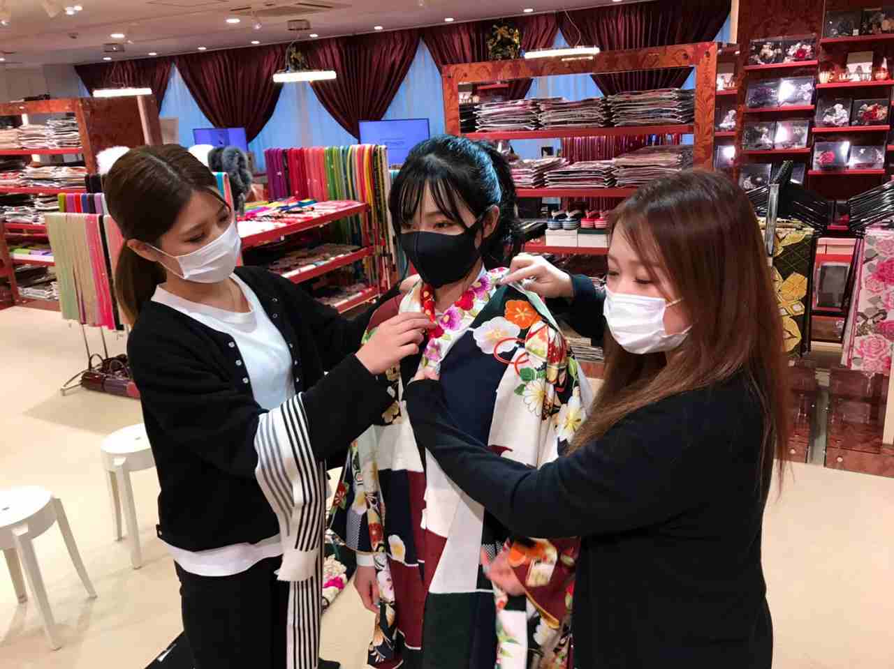 村瀬紗英 さえぴぃ 袴