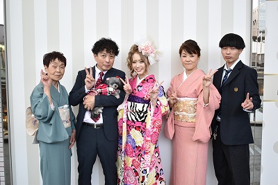 成人式　卒業式　振袖　袴　前撮り