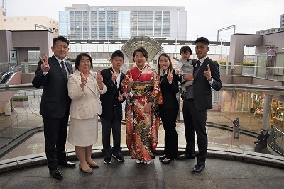 成人式　卒業式　振袖　袴　前撮り