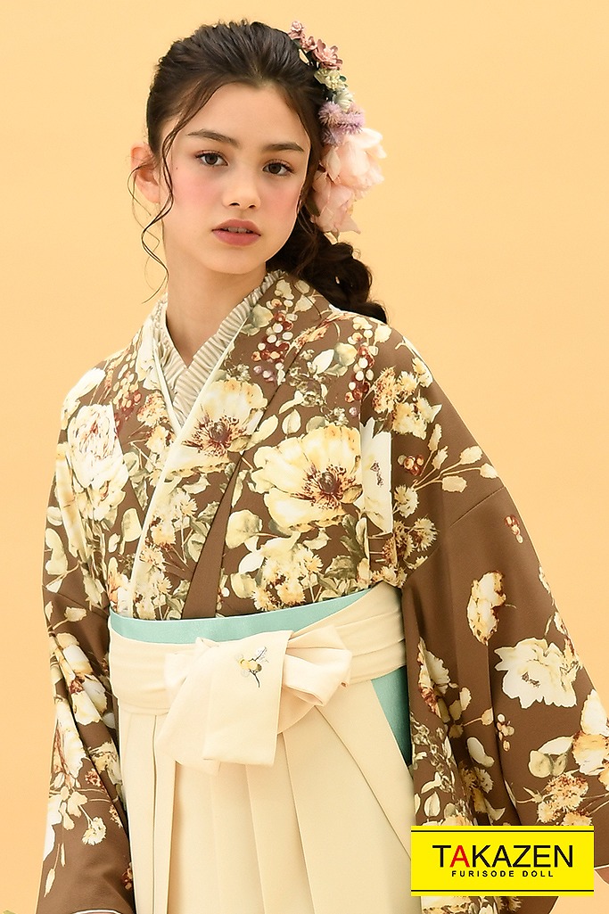 TAKAZENのレンタル袴 くすみカラーガーリー　ブラウン(茶色)　花柄　おしゃれ　かわいい　人気　トレンド【通販可】K22010
