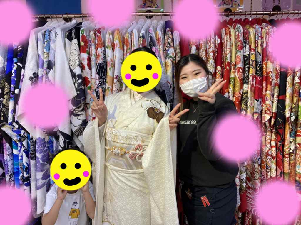 中村里砂 白 シンプル 可愛い 花柄
