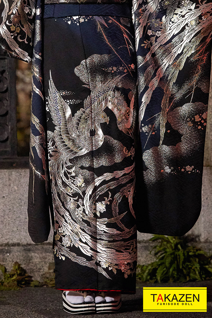 ジャパンモード 黒 シルバー 銀色 鳳凰柄 花魁風 高級 金彩刺繍 渋い 桂由美プレミアム振袖 通販可 K254 成人式振袖 卒業式袴レンタル 前撮りなら Takazen 大阪 梅田 心斎橋 堺 兵庫 神戸三宮 奈良の店舗へ