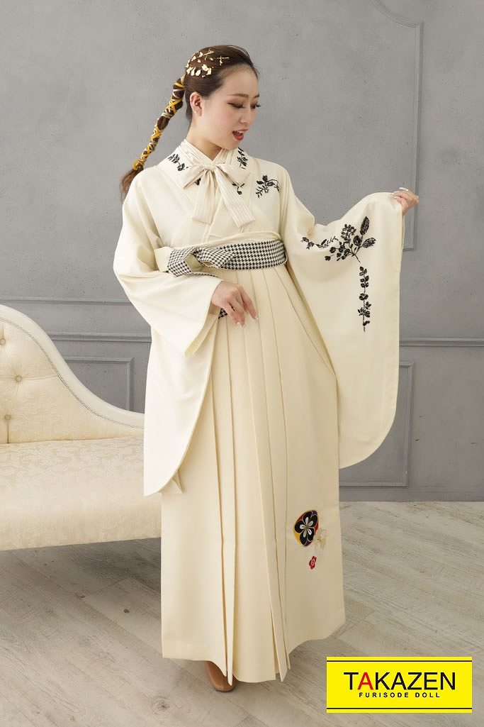 TAKAZENのレンタル袴 シンプルアンティーク調刺繍(kamishibai)　白/オフホワイト　R22024【通販可】
