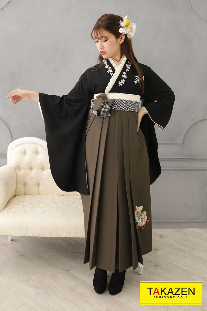 TAKAZENのレンタル袴 ヴィンテージ　黒/黒ベース　刺繍　シンプル　レトロ　ブーツスタイル【通販可】R22025