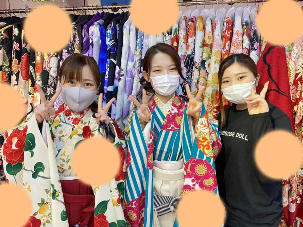 ♡28日　卒業式の袴選び♡お友達同士でレトロの袴コーデの袴姫ちゃん