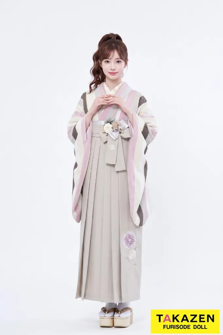 TAKAZENのレンタル袴 玉城ティナ×紅一点ブランド袴 白/ピンク/淡い色 ストライプ かわいい 女の子らしい トレンド 量産型【通販可】R22023