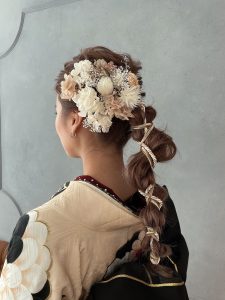 紐アレンジ　可愛い　ヘアアレンジ　ドライフラワー