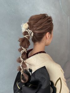 紐アレンジ　可愛い　ヘアアレンジ　ドライフラワー