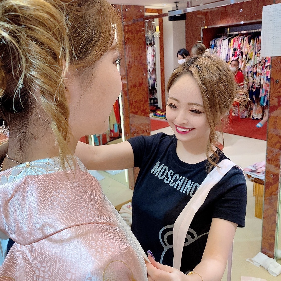 古典柄振袖の小物合わせの様子💖