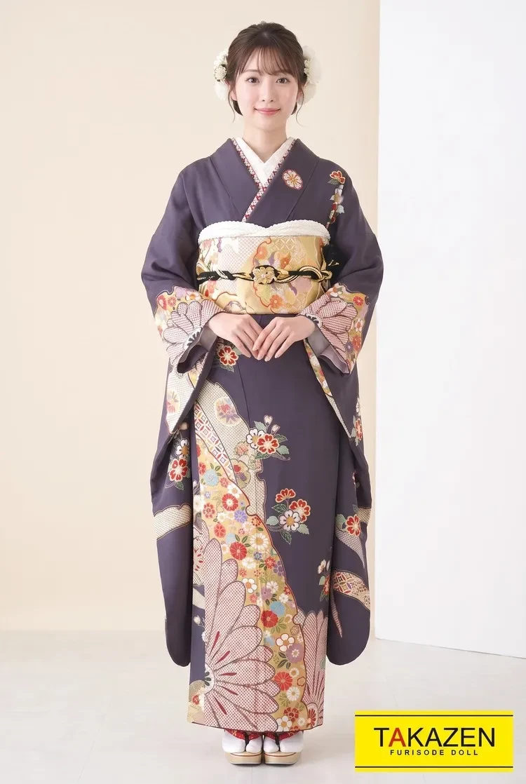 TAKAZENのレンタル振袖 プレミアム古典 グレー/グレージュ 絞り/花柄 シンプル 大人っぽい古典 高級振袖 ちりめん生地【通販可】G37