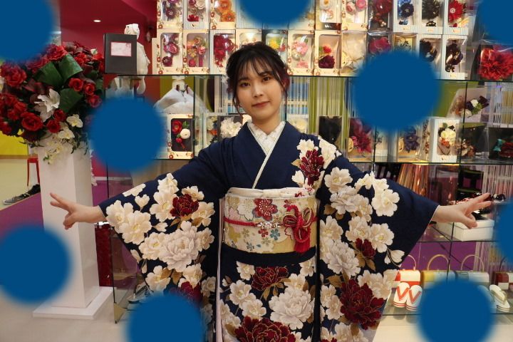 TAKAZEN　タカゼン　モード　黒色　青色　派手　キラキラ　振袖　成人式　レンタル