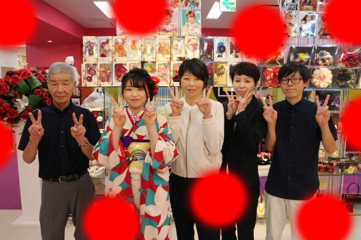 TAKAZEN　タカゼン　モード　黒色　青色　派手　キラキラ　振袖　成人式　レンタル