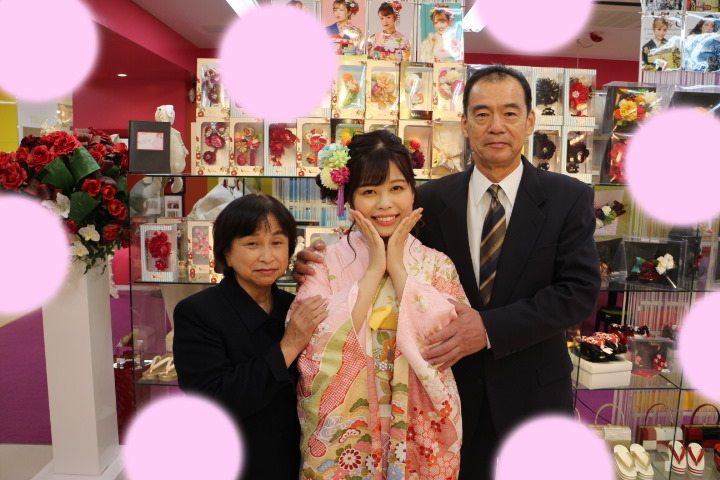 TAKAZEN　タカゼン　モード　黒色　青色　派手　キラキラ　振袖　成人式　レンタル