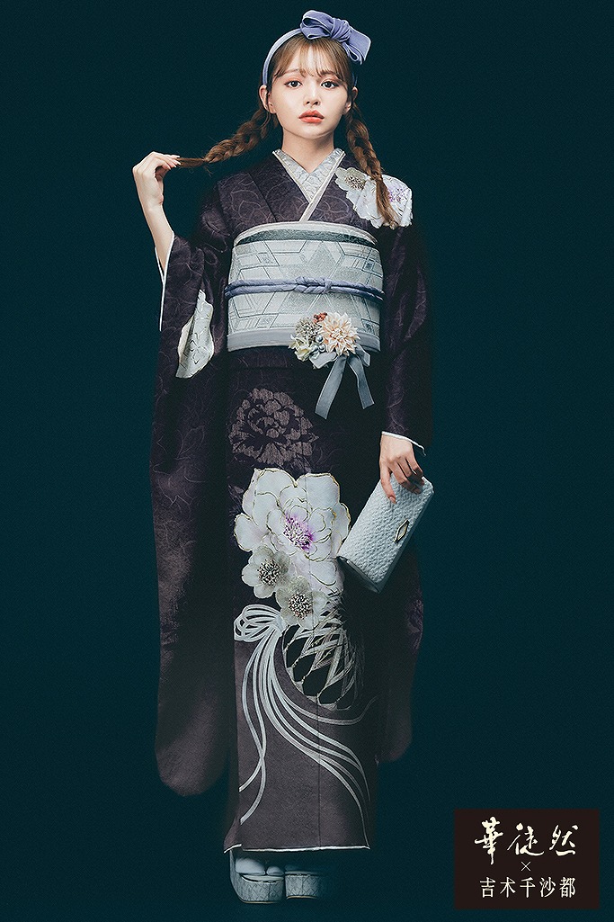 シンプルかわいい大柄古典 華徒然 吉木千沙都 ブラウン 茶色 K367 振袖 袴レンタルなら Takazen 大阪 心斎橋 堺 兵庫 神戸 奈良の店舗へ