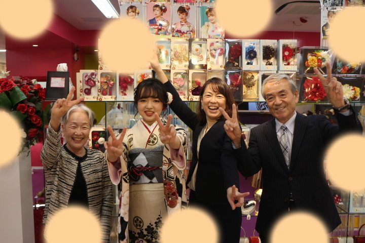 TAKAZEN　タカゼン　モード　黒色　青色　派手　キラキラ　振袖　成人式　レンタル