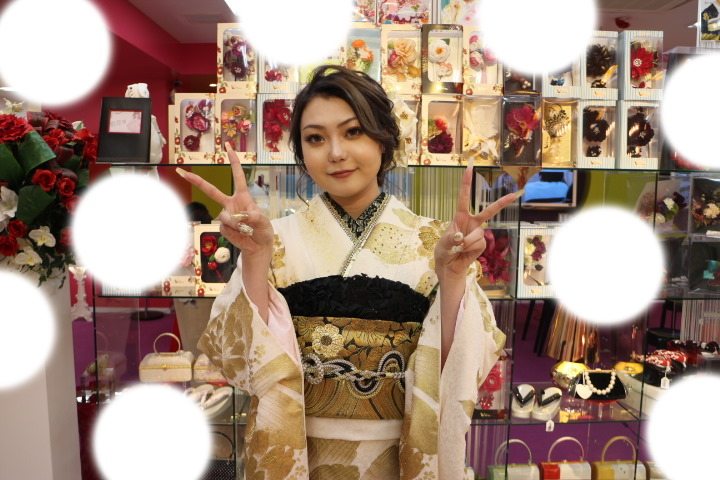 TAKAZEN　タカゼン　モード　黒色　青色　派手　キラキラ　振袖　成人式　レンタル