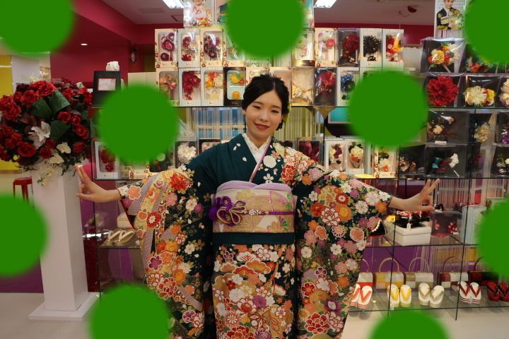 TAKAZEN　タカゼン　モード　黒色　青色　派手　キラキラ　振袖　成人式　レンタル