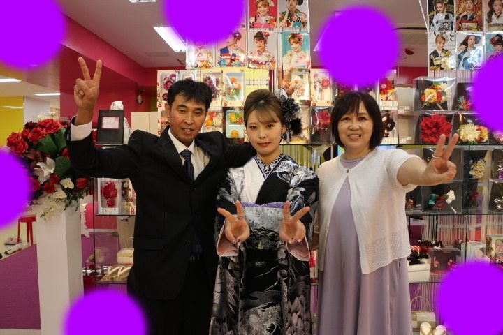 TAKAZEN　タカゼン　モード　黒色　青色　派手　キラキラ　振袖　成人式　レンタル