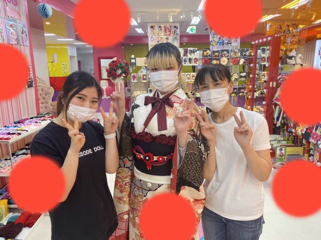 【TAKAZEN神戸店】♡9日　白×赤の古典柄のお振袖をヴィンテージにアレンジ♡オシャレな振袖姫ちゃん♡