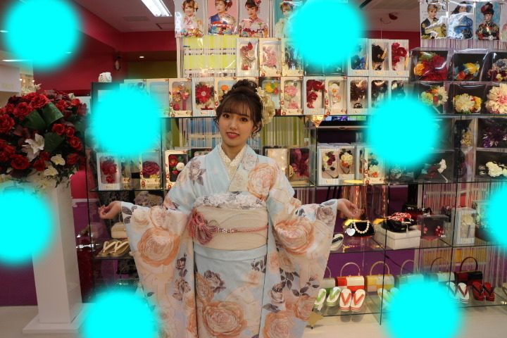 TAKAZEN　タカゼン　モード　黒色　青色　派手　キラキラ　振袖　成人式　レンタル