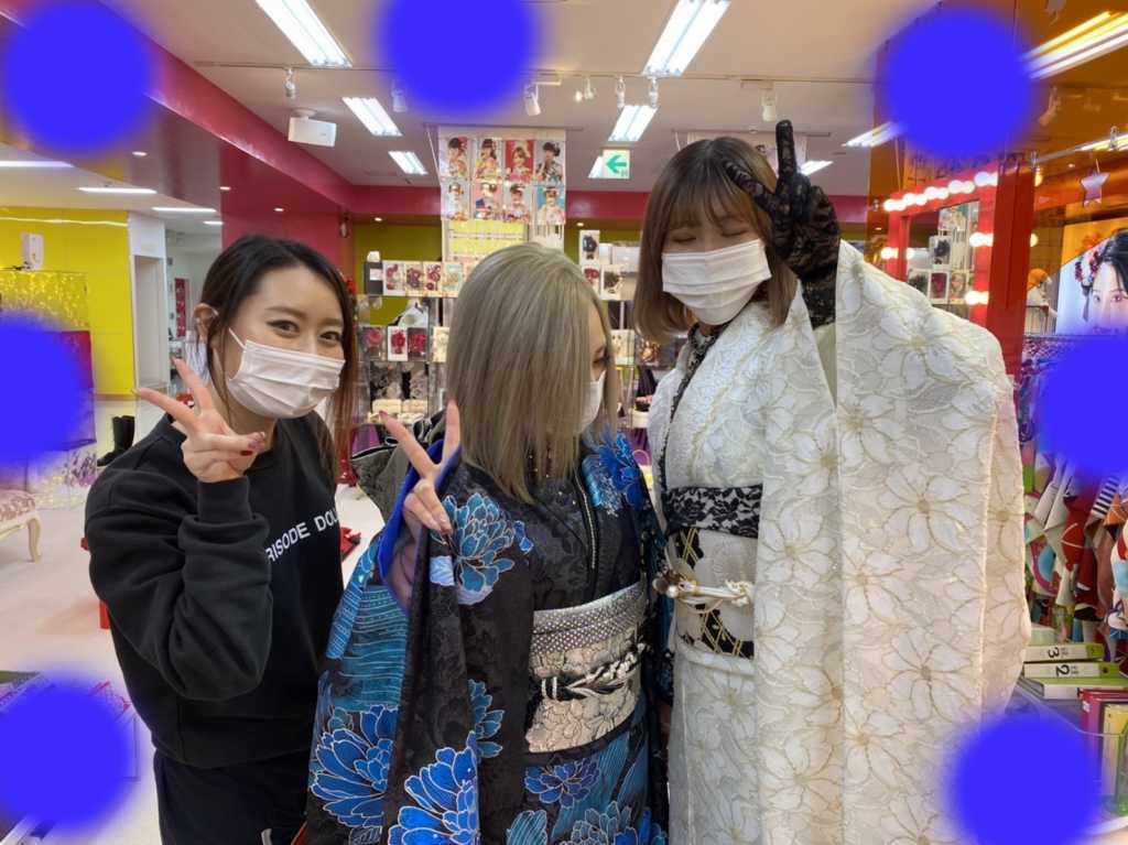 TAKAZEN　タカゼン　モード　黒色　青色　派手　キラキラ　振袖　成人式　レンタル