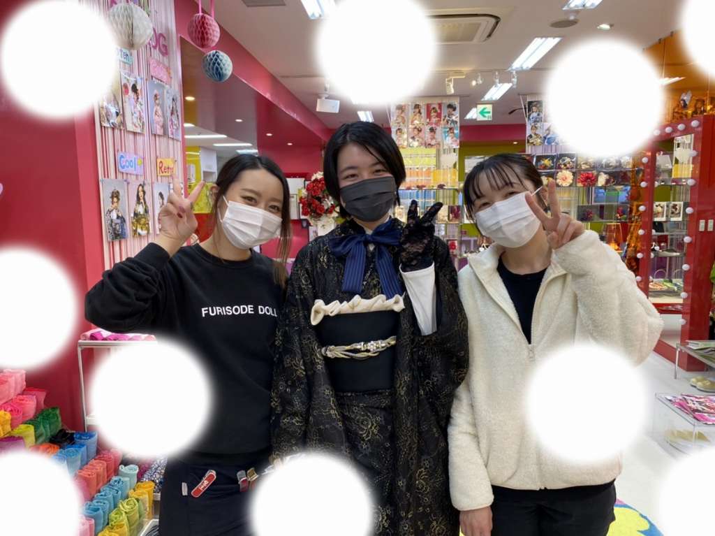 TAKAZEN　タカゼン　モード　黒色　青色　派手　キラキラ　振袖　成人式　レンタル