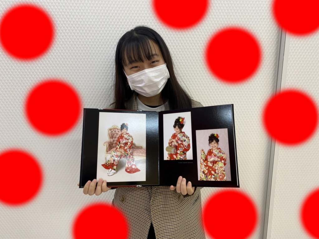 TAKAZEN　タカゼン　モード　黒色　青色　派手　キラキラ　振袖　成人式　レンタル