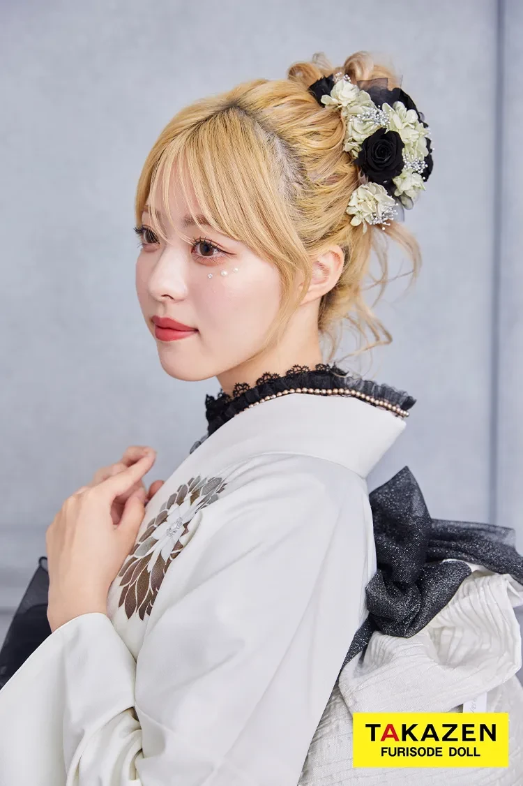 TAKAZENのレンタル振袖 安い！玉城ティナ×紅一点ブランド振袖　白/ホワイト　すっきり柄/ワンポイント柄　シンプル　大人っぽい　【通販可】23018