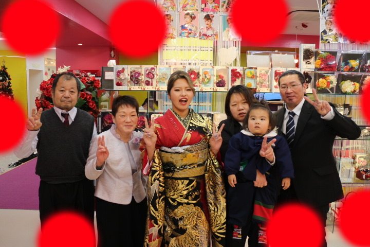 TAKAZEN　タカゼン　モード　黒色　青色　派手　キラキラ　振袖　成人式　レンタル