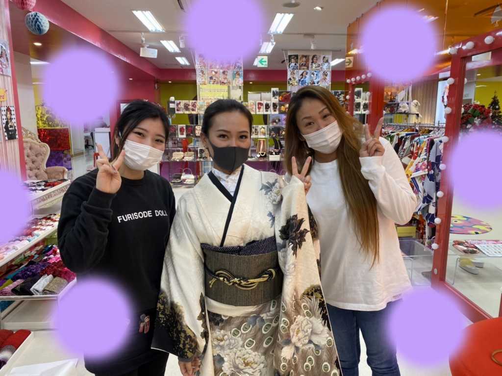 TAKAZEN　タカゼン　モード　黒色　派手　キラキラ　振袖　成人式　レンタル