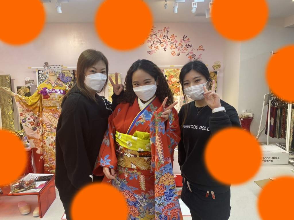 TAKAZEN　タカゼン　モード　黒色　青色　派手　キラキラ　振袖　成人式　レンタル
