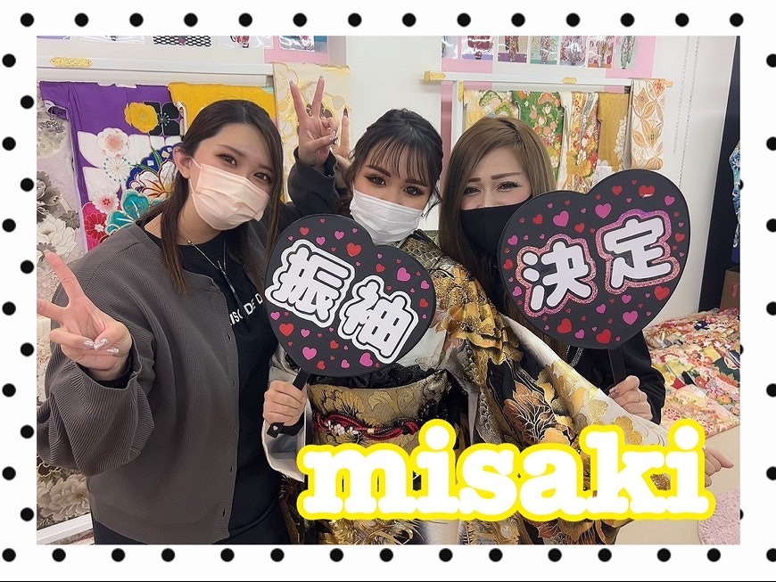 【TAKAZEN奈良店】13日♡白地のゴージャスな龍とバラの振袖姫ちゃん＆大人可愛い黒地振袖姫ちゃん＆お上品な紺色の振袖姫ちゃんご紹介♡