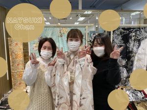 ヴｨンテージ　くすみ　振袖レンタル