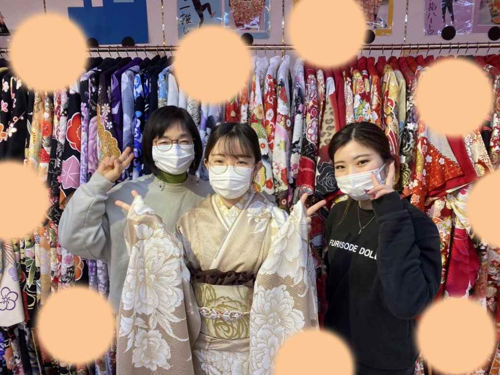 TAKAZEN　タカゼン　モード　黒色　青色　派手　キラキラ　振袖　成人式　レンタル