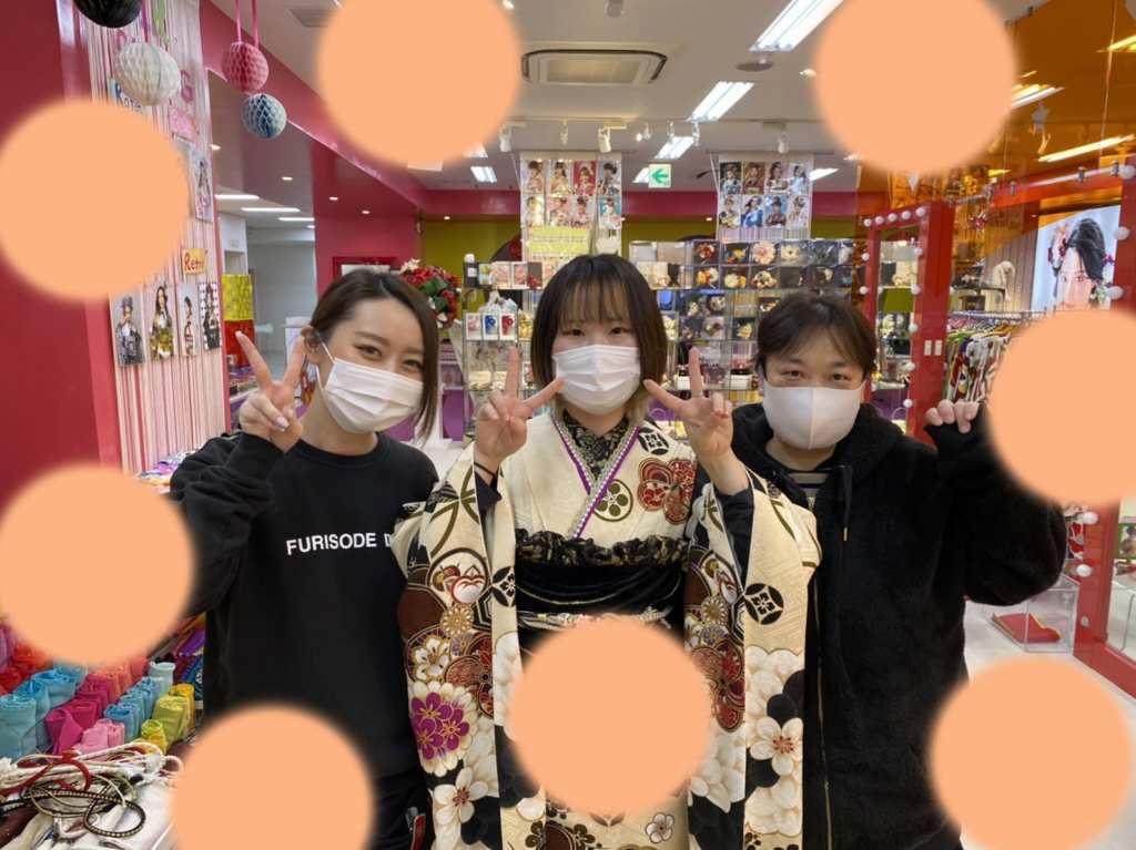 TAKAZEN　タカゼン　玉城ティナ　ベージュ　人気　神戸　三宮　振袖　成人式　レンタル